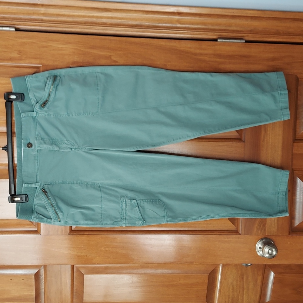 Sonoma Sage Green Cargo Stretchy Pants, Elastic Waistband, Size 14, Like New
